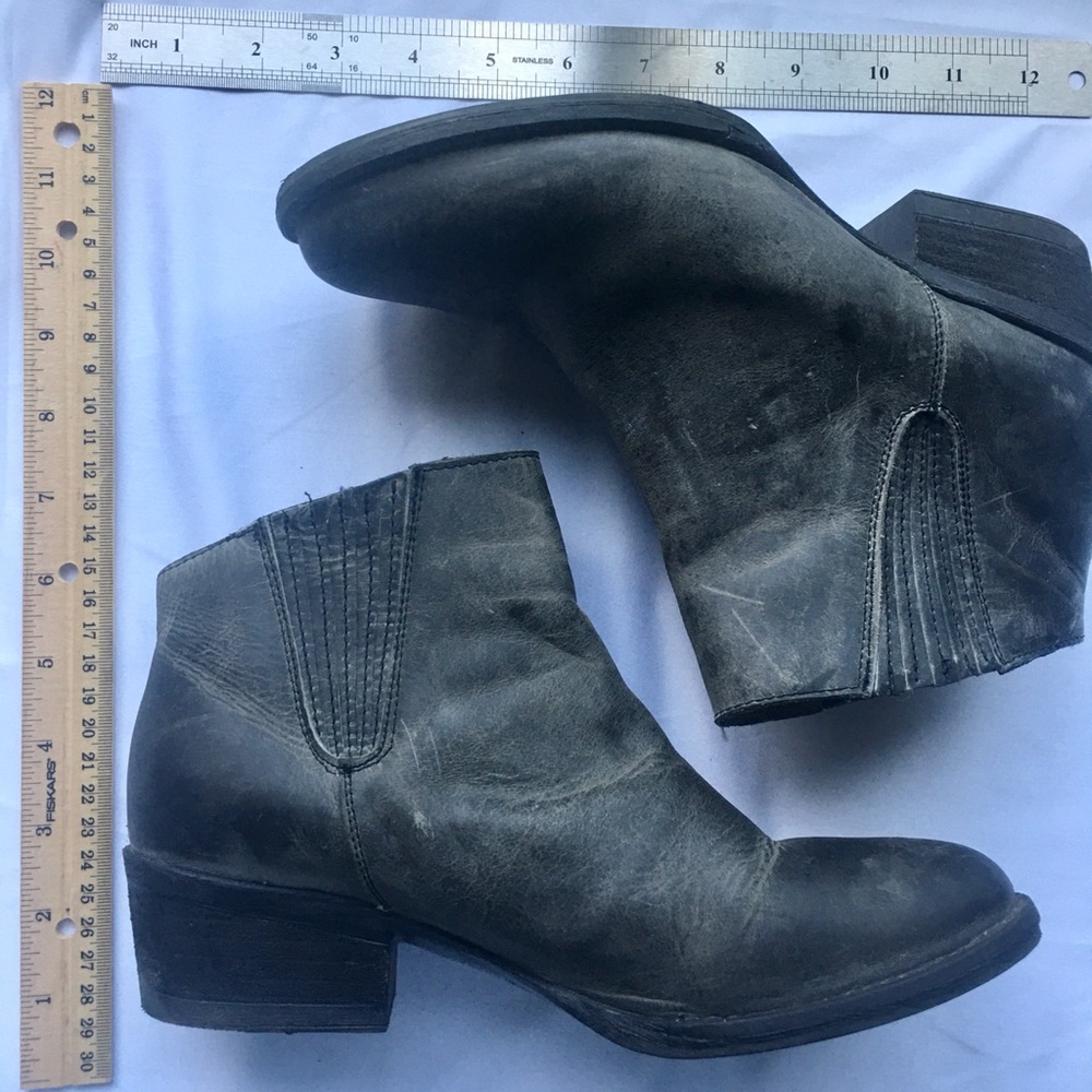 Circle G by Corral Distressed Black Booties 7.5 - Picture 7 of 7